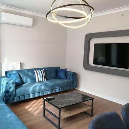 Sisli Apartment, 2 Bedrooms, 250 M Metro, New Modern Residence Istanbul Exterior photo